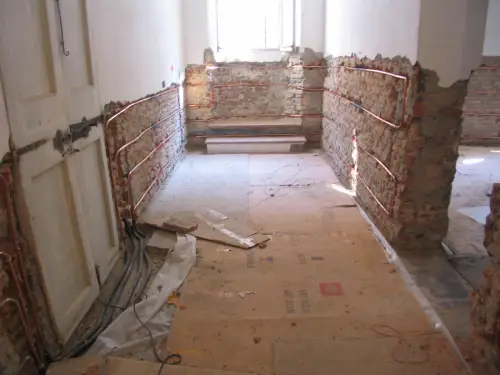Installazione tubi riscaldanti